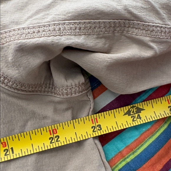 $39 Nike Beige Hooded nylon Jacket (size small )oversized  fits big NWT - Picture 11 of 16